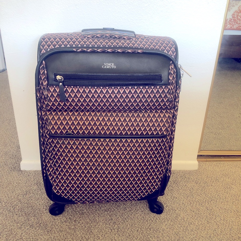 Vince Camuto Harrlee 19" Carry-On Luggage